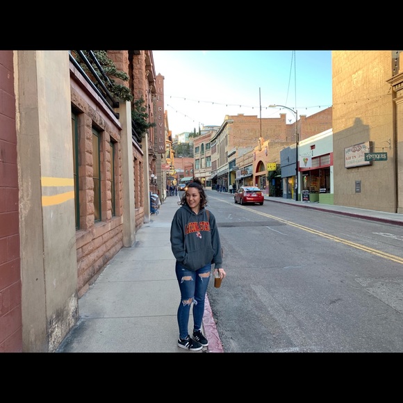 Meet your Posher, Malia - Picture 6 of 7